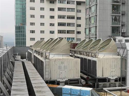 低噪音<a href=http://www.hbjgc.com target=_blank class=infotextkey>冷卻塔降噪</a>